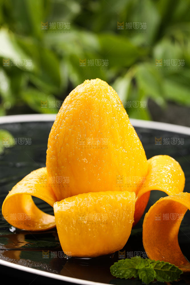 黑底上摆放着的台芒