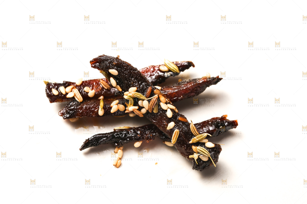白底上的孜然芥肉条