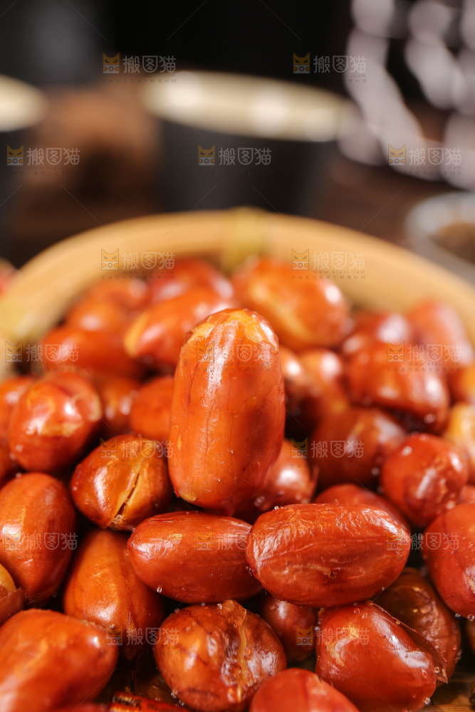 篮子里的花生米