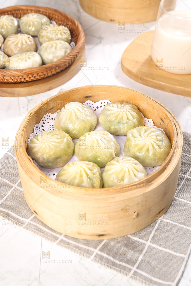 蒸笼里的小包子