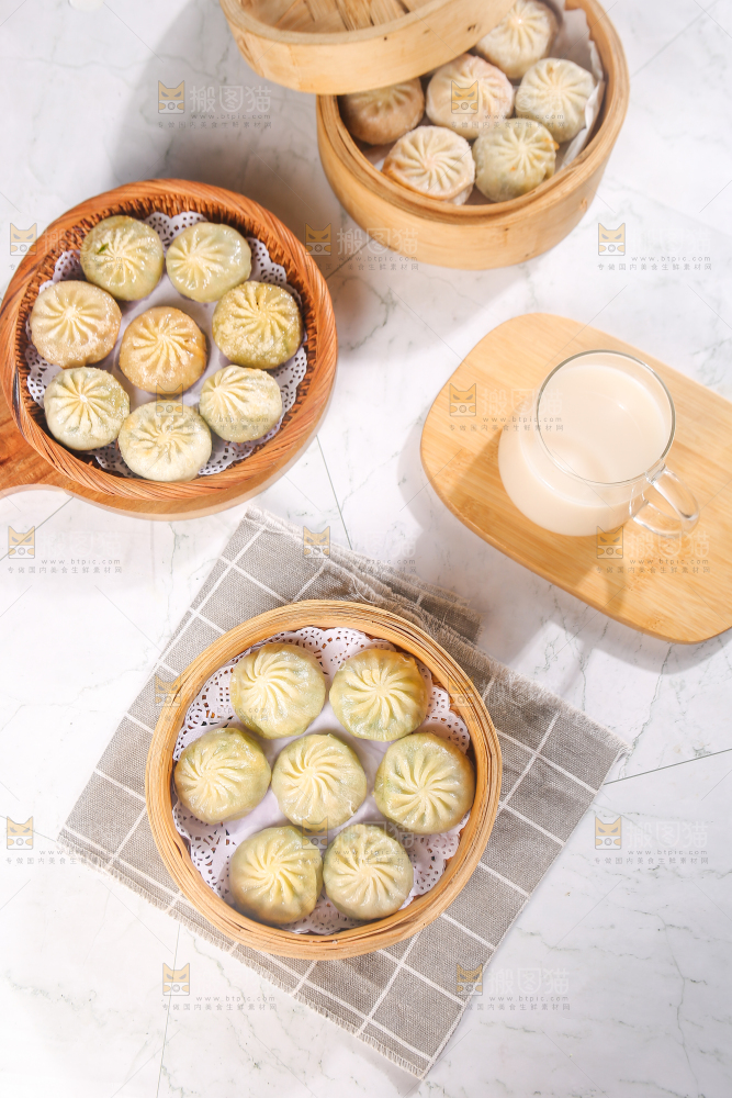 蒸笼里的小包子
