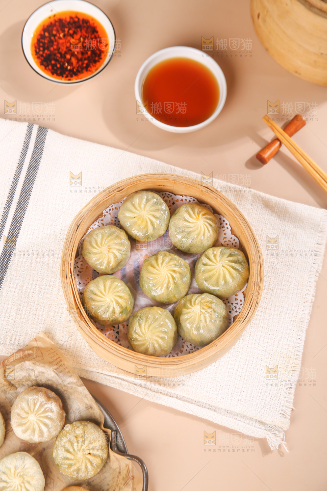 蒸笼里的小包子