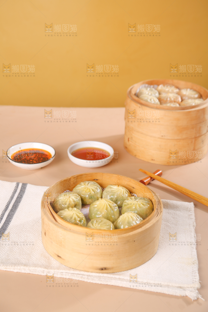 蒸笼里的小包子