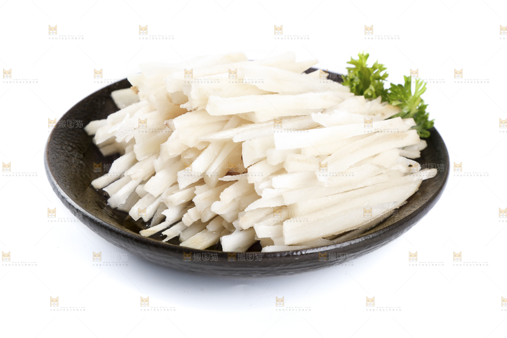 白底上放着一盘洪湖莲藕