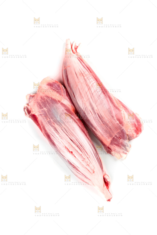 白底上放着牛腱子