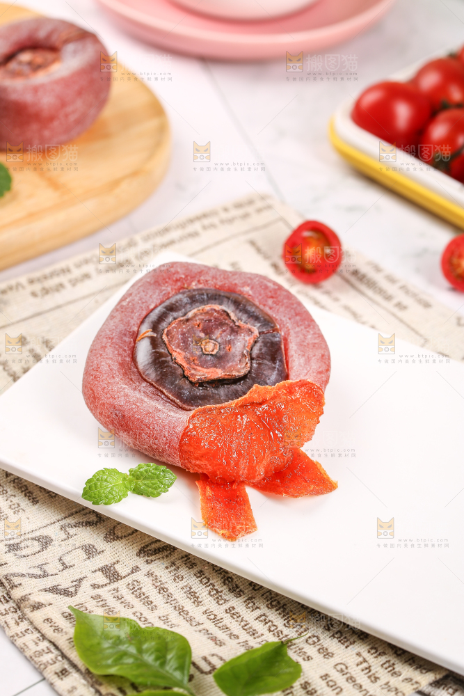 白底上的霜降柿饼