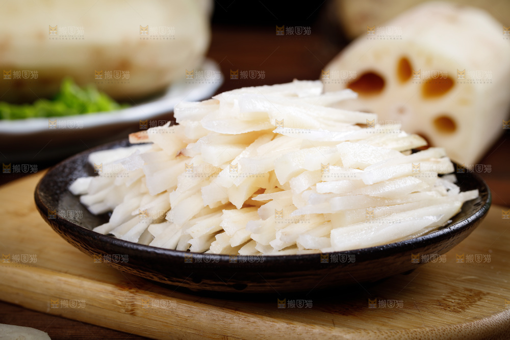 木板上一盘藕丝