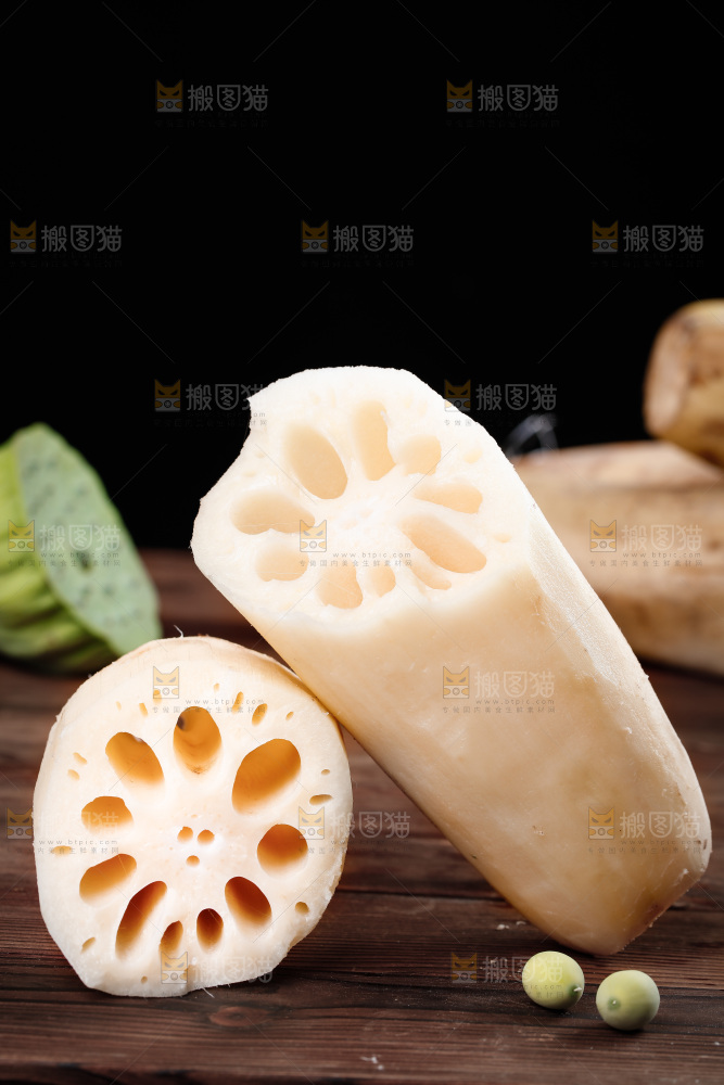 木底上的九孔莲藕