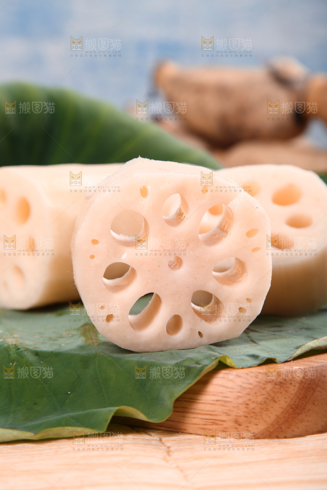荷叶上的莲藕