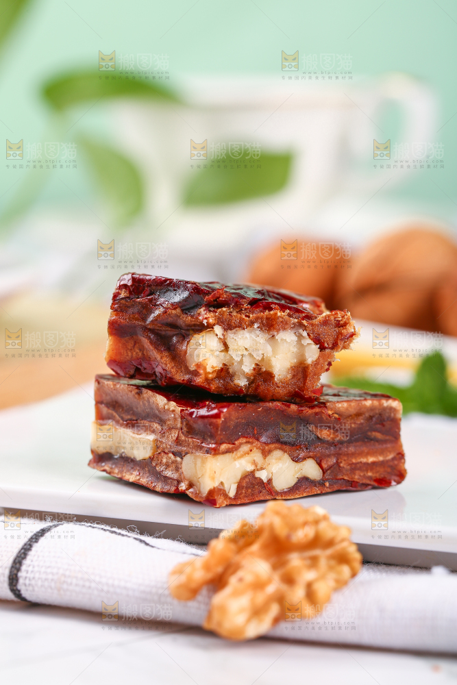 白底上的夹心派