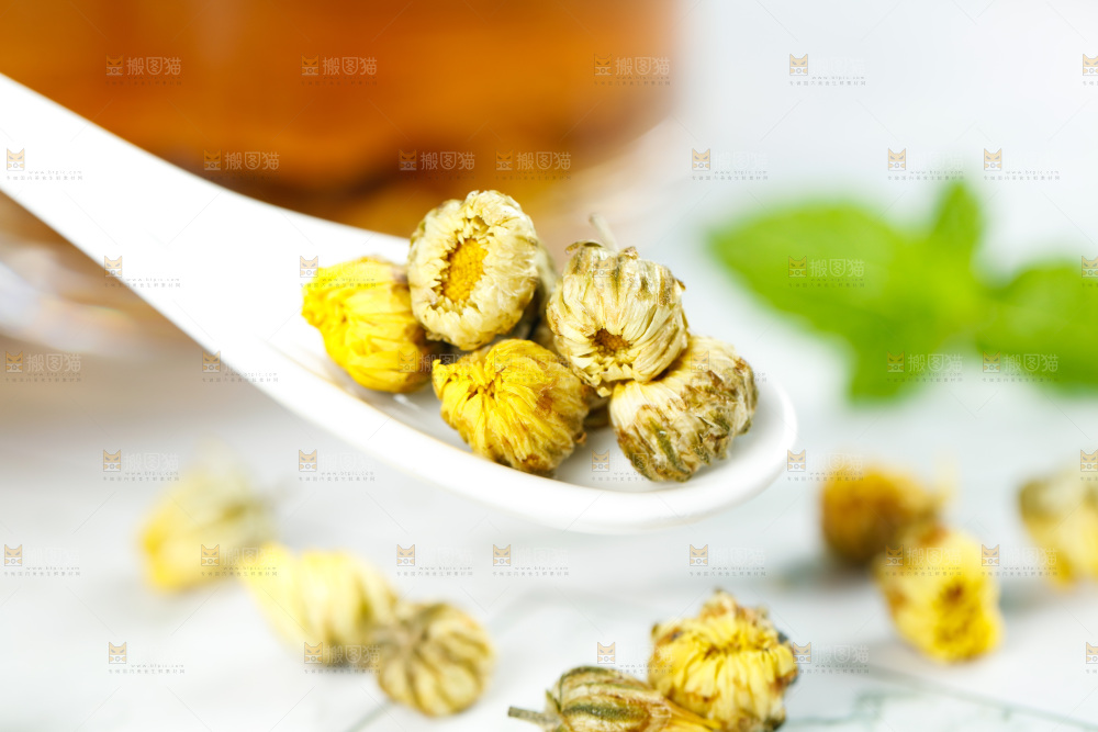 勺子里的胎菊茶