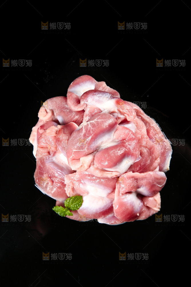 一堆新鲜鸡胗
