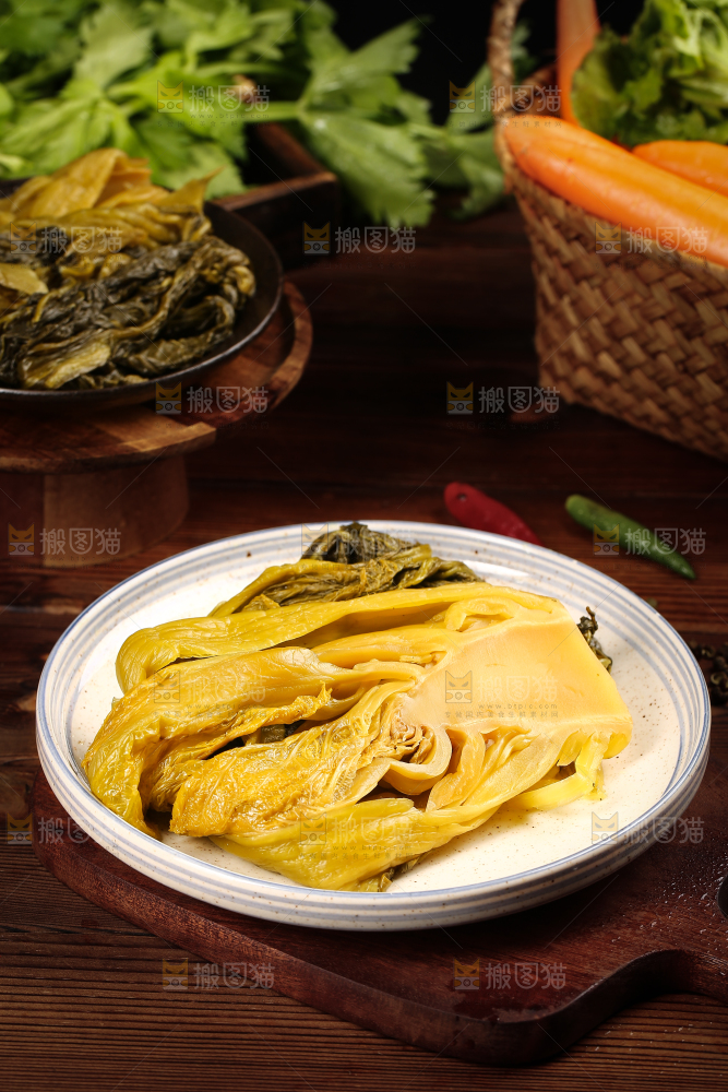 盘子里的泡菜