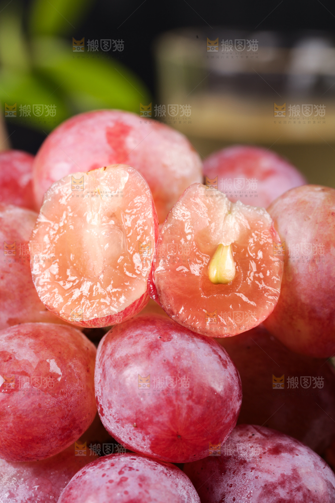 一堆新疆红提