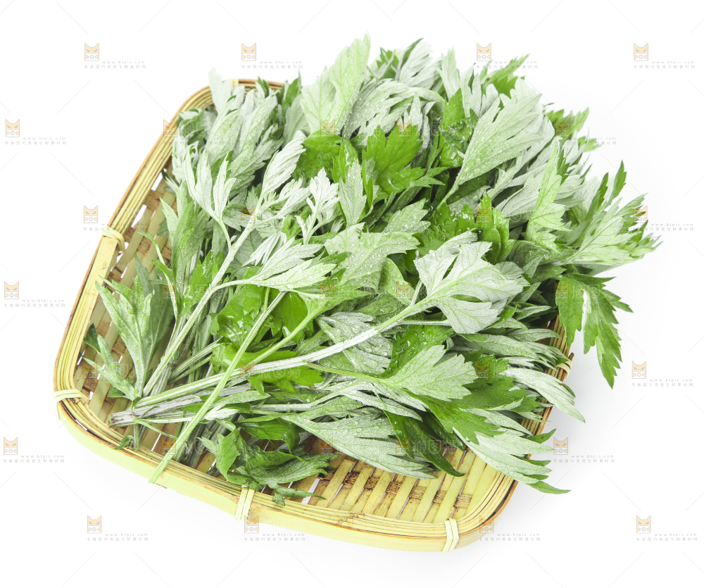 篮子里装着艾草