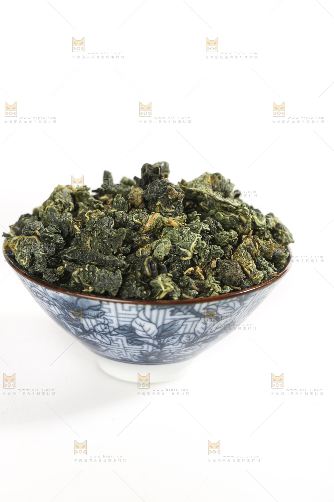 白底上的桑叶茶