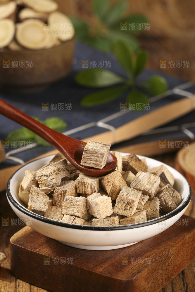 木底上的葛根