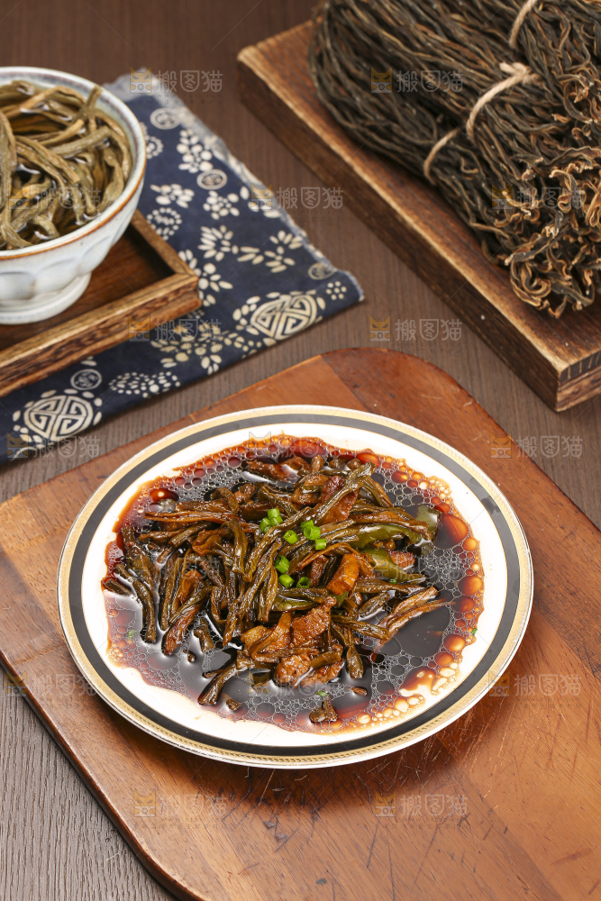 深底上的干豆角炒肉
