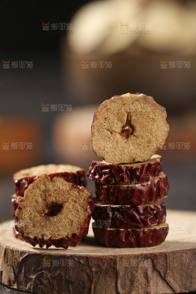深底上的红枣片