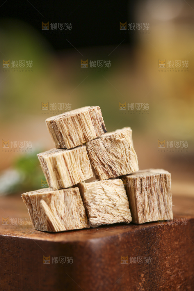 木底上的葛根