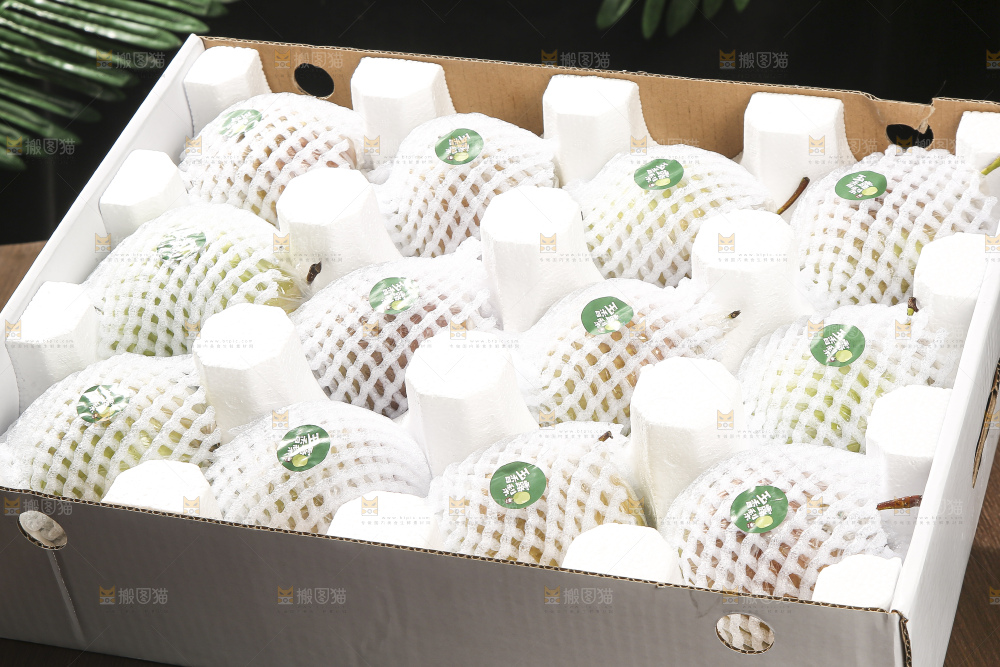 木底上放着玉露香梨