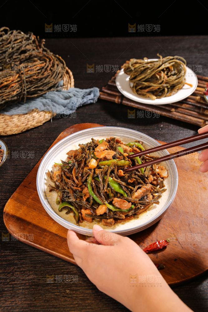 深底上的干豆角炒肉