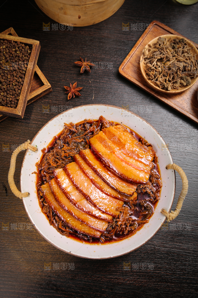 深底上的梅干菜扣肉