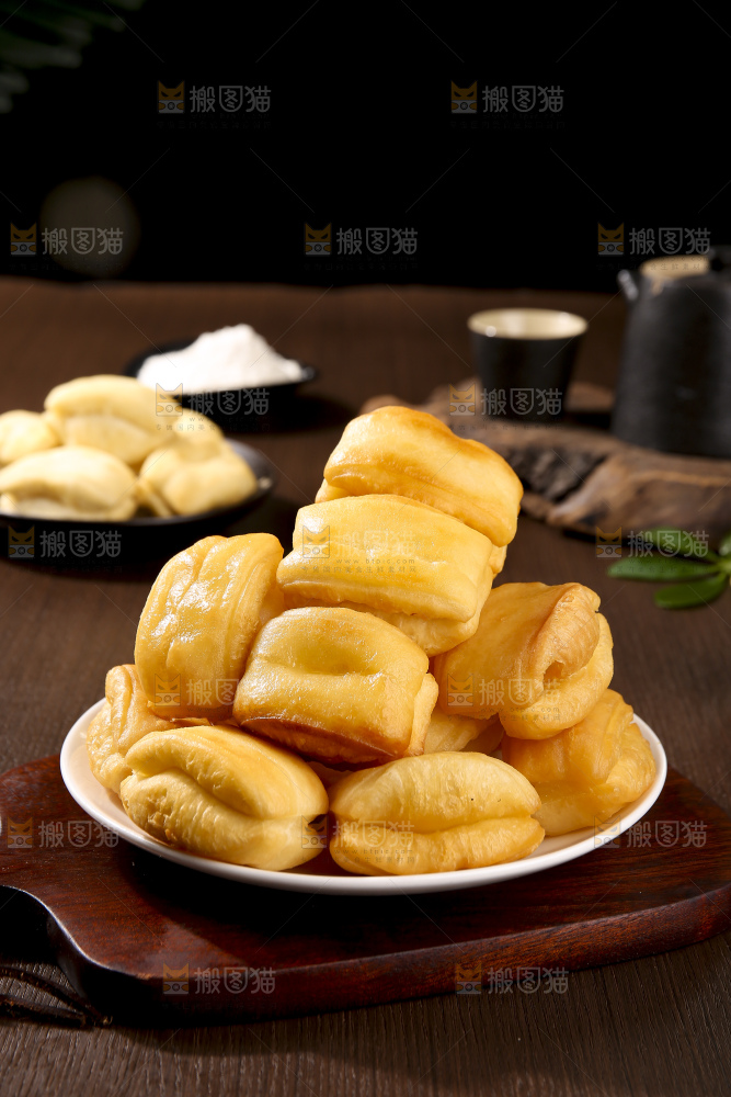深底上的香酥油条