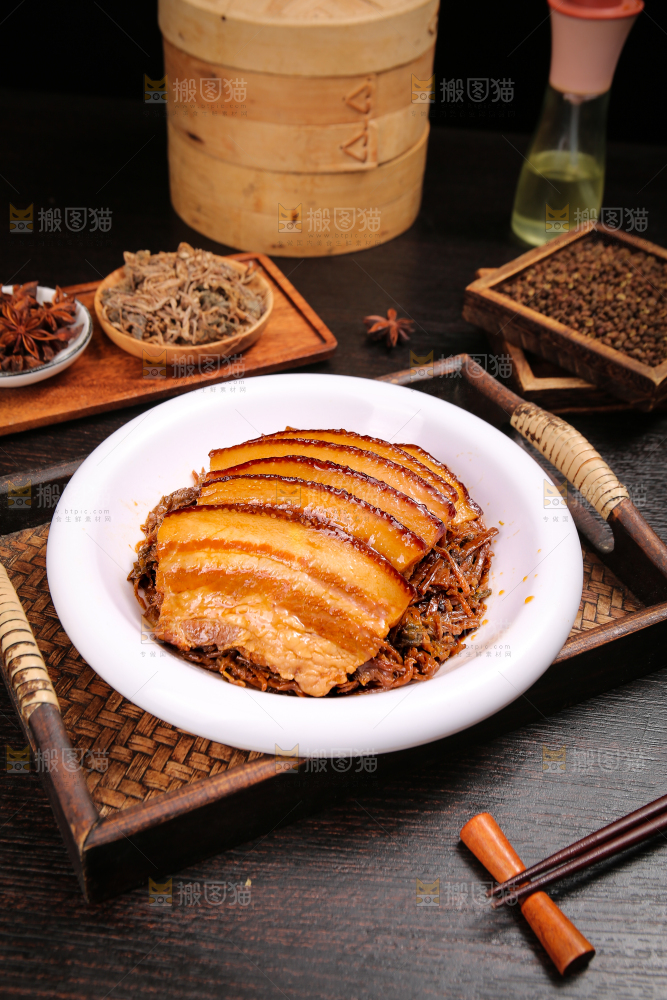 深底上的梅干菜扣肉