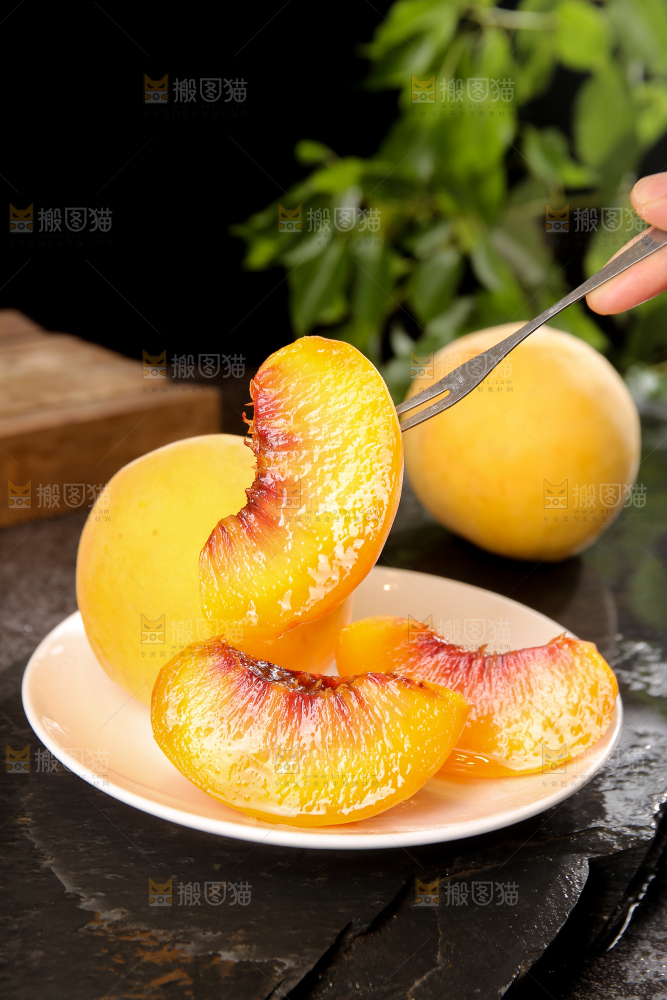 深底上的锦绣黄桃