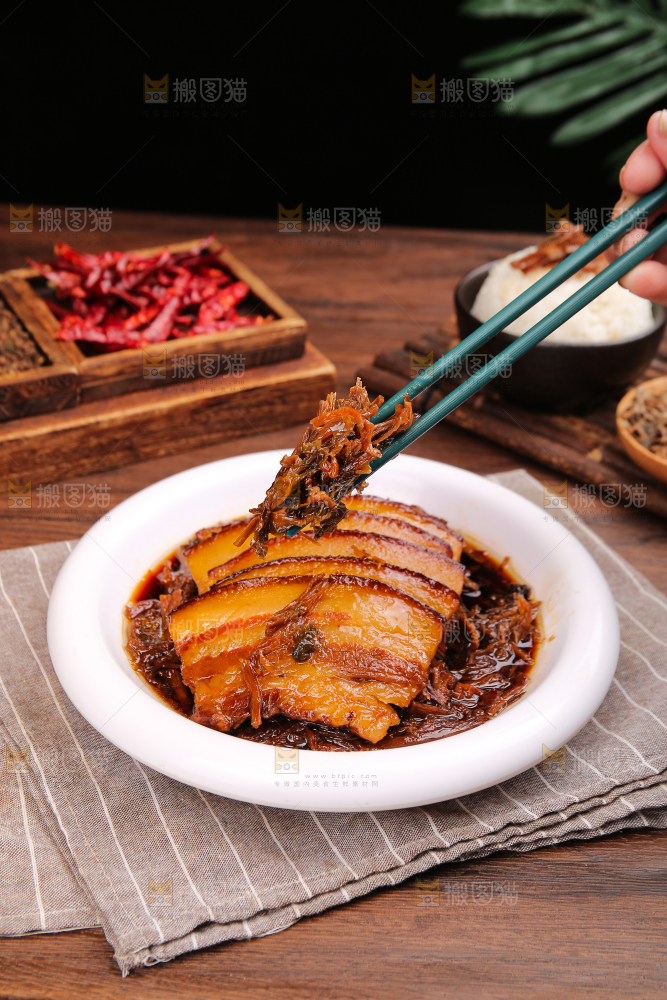 木底上的梅干菜扣肉