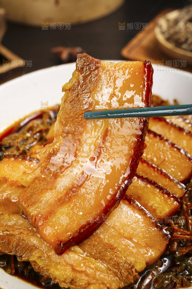 深底上的梅干菜扣肉
