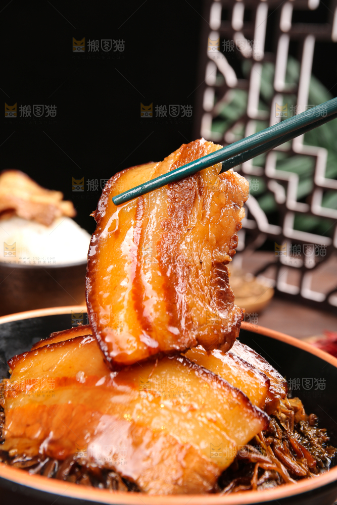 木底上的梅干菜扣肉