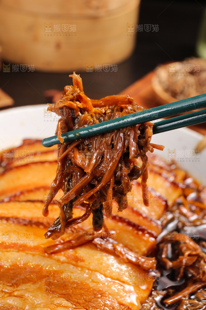 深底上的梅干菜扣肉