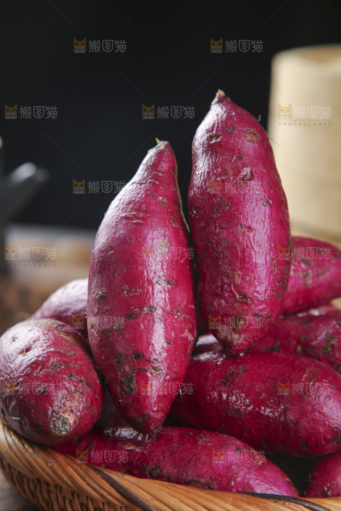深底上的紫心番薯
