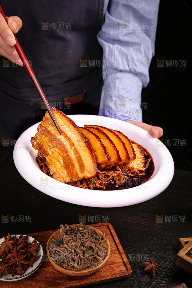 深底上的梅干菜扣肉