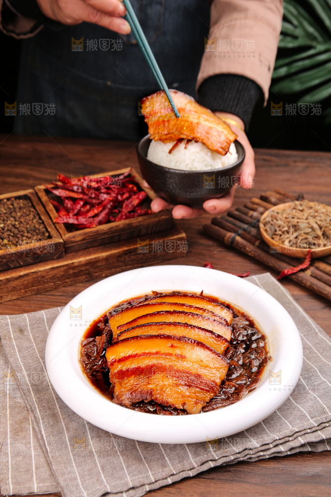 木底上的梅干菜扣肉