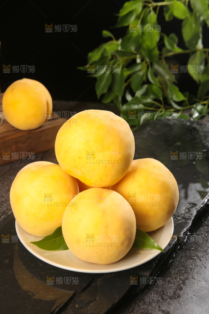 深底上的锦绣黄桃
