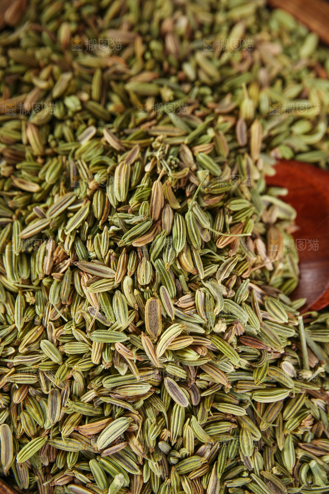 木底上的小茴香籽