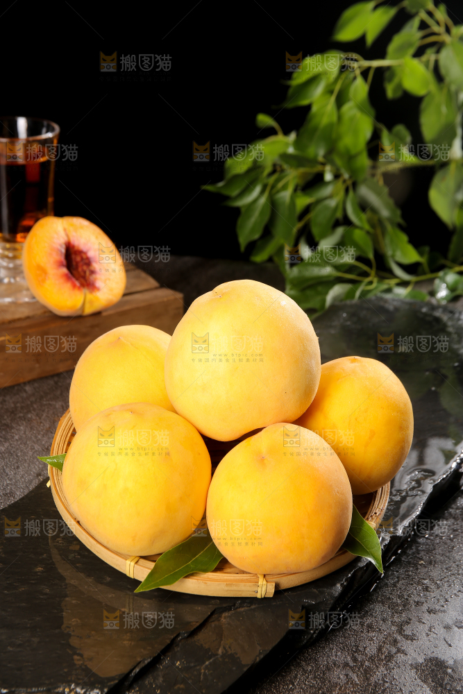 深底上的锦绣黄桃