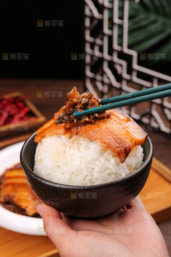 木底上的梅干菜扣肉