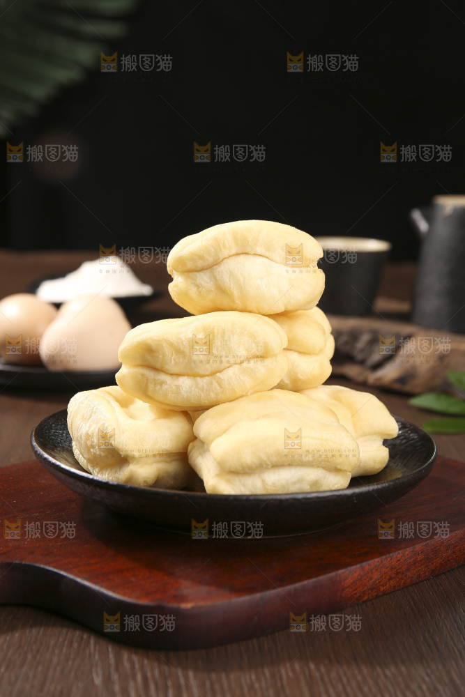 深底上的香酥油条
