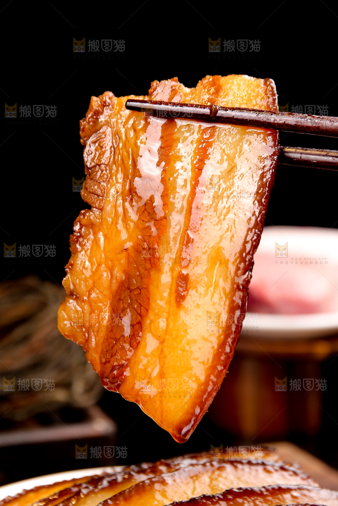 深底上的干豆角扣肉