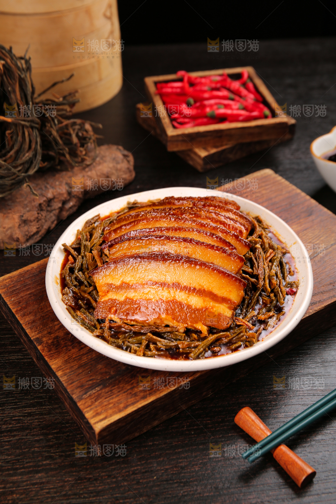 深底上的干豆角扣肉