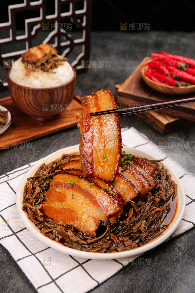 深底上的干豆角扣肉
