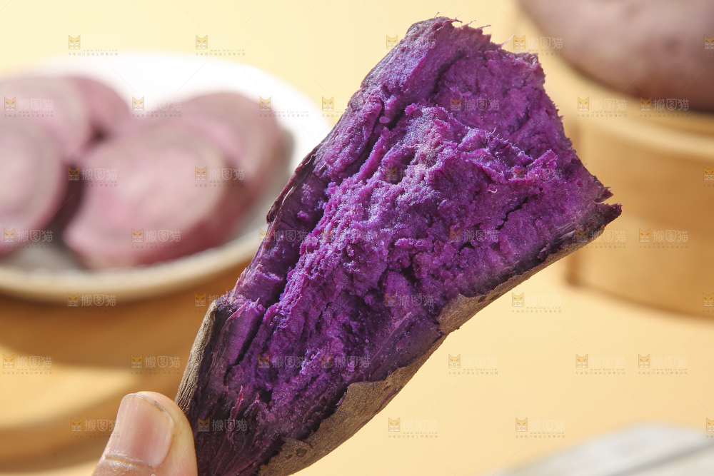 浅底上的板栗紫薯