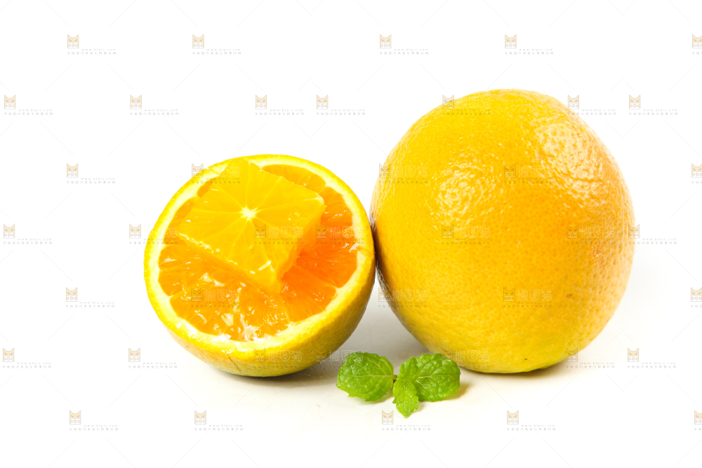 白底上放着的夏橙