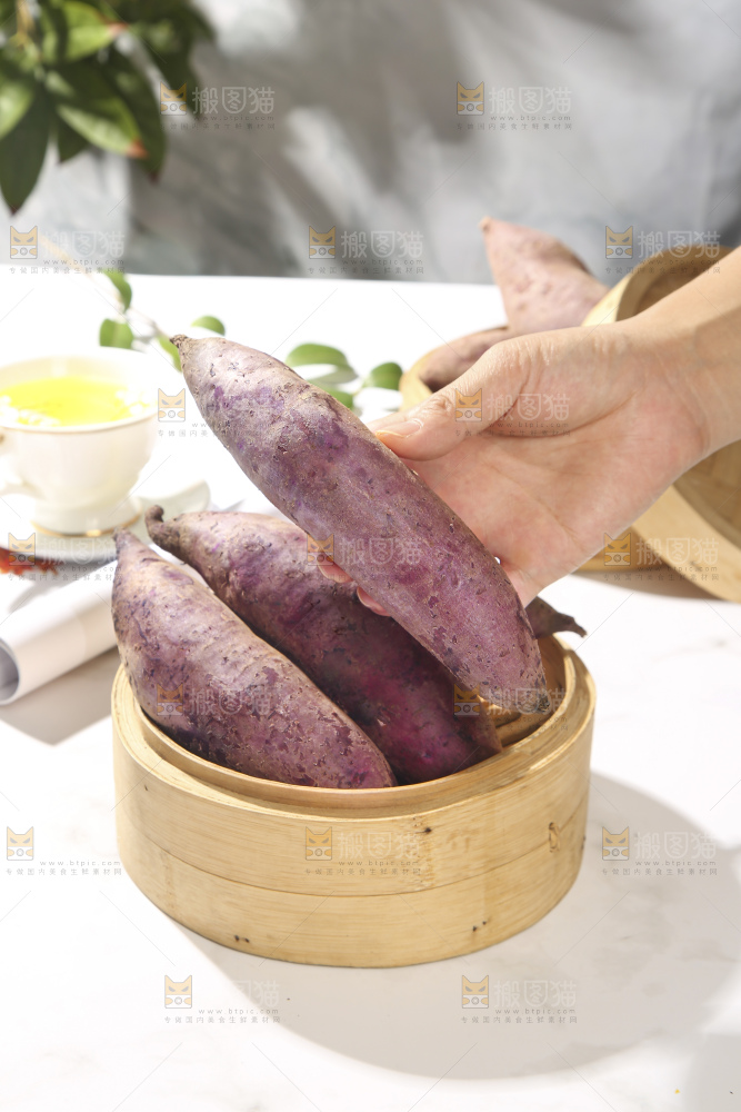 浅底上的板栗紫薯