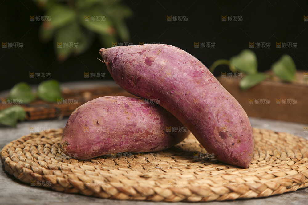 深底上的紫心番薯