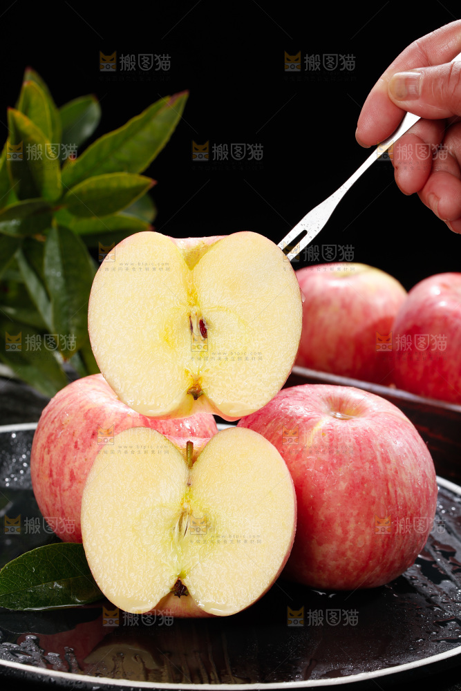深底上的红富士苹果